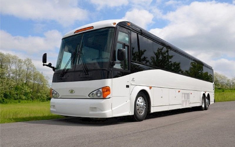 Affordable New York Charter Bus Rental in New York City 