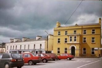 Between the Cobbles and the Sky: How Gerard Quinlan Finds Poetry in Everyday Dublin